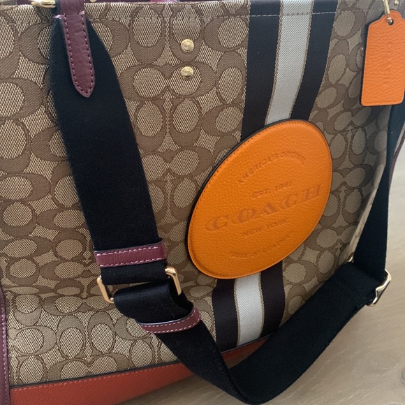 NWOT Coach Tote with Removable Strap - Picture 6 of 9